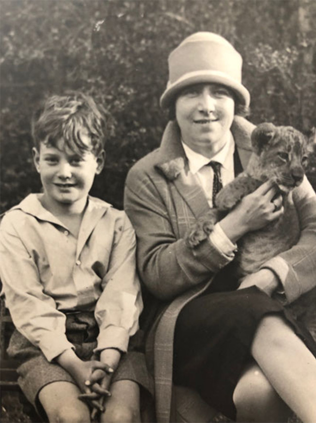 Bernhard Fiegel, his mother, and a lion baby   |  © Naomi and Paul Fiegel, Sydney