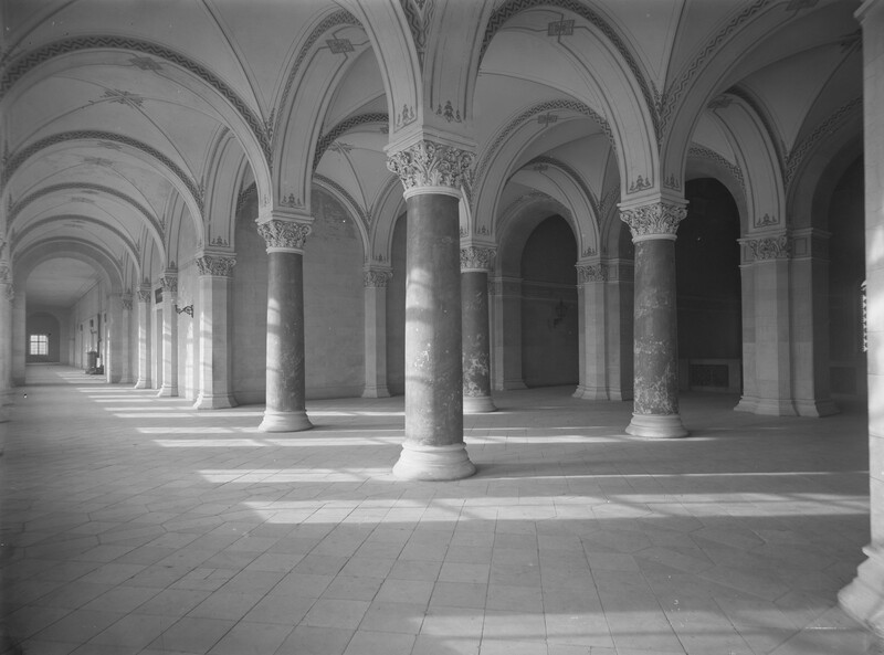 Halle der LMU im ersten Obergeschoß, vor 1932 Quelle: Bildarchiv Foto Marburg Erstellt von: Carl Teufel / Benno Filser